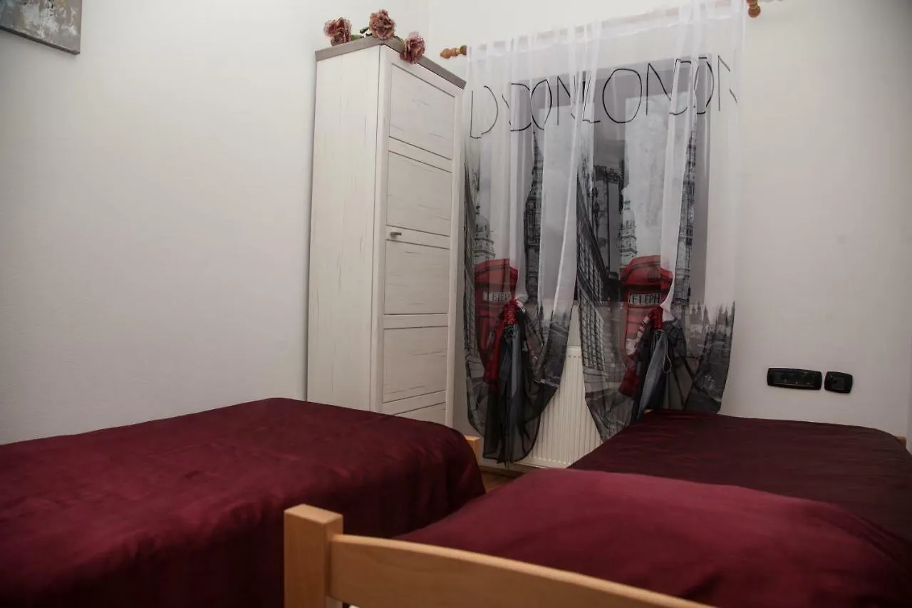 Apartmani Kanjer 1 Delnice 0*,